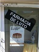A sua farmácia de luto